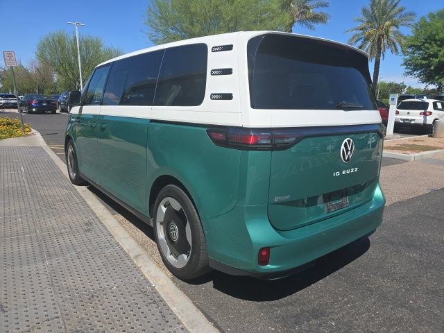 Used 2025 Volkswagen ID. Buzz Pro S Plus RWD image 4