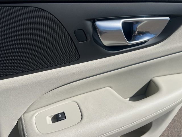 New 2026 Volvo V60 B5 Cross Country Plus w/ Climate Package image 29