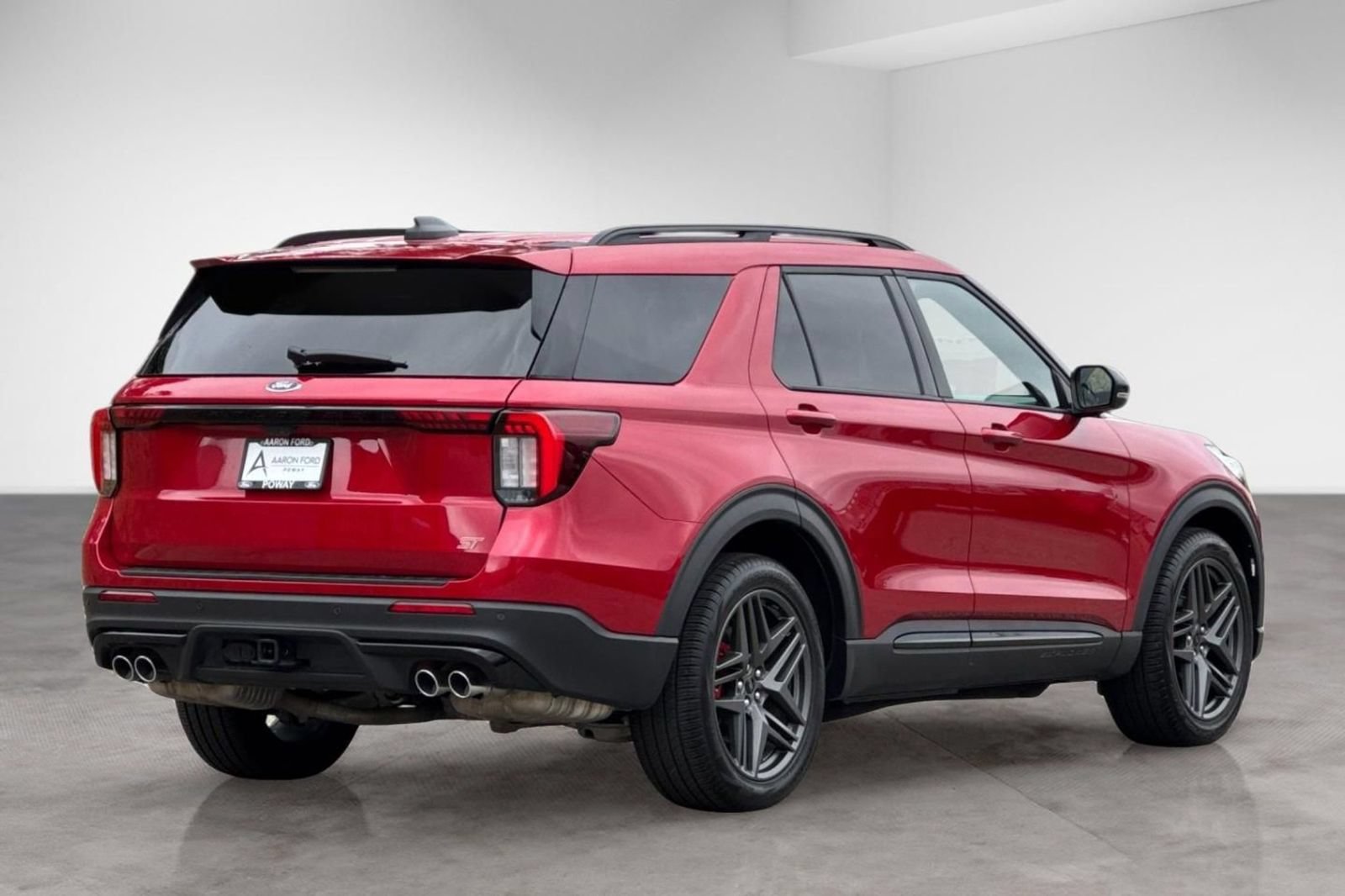 Used 2025 Ford Explorer ST w/ Sun And Sound Package AWD/4WD image 5