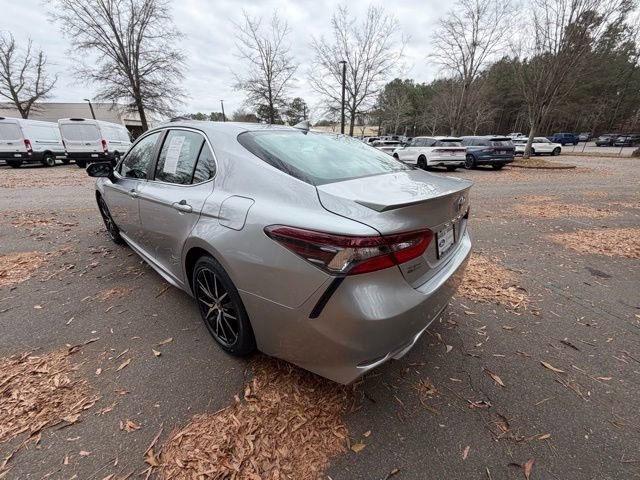 Used 2021 Toyota Camry SE image 6