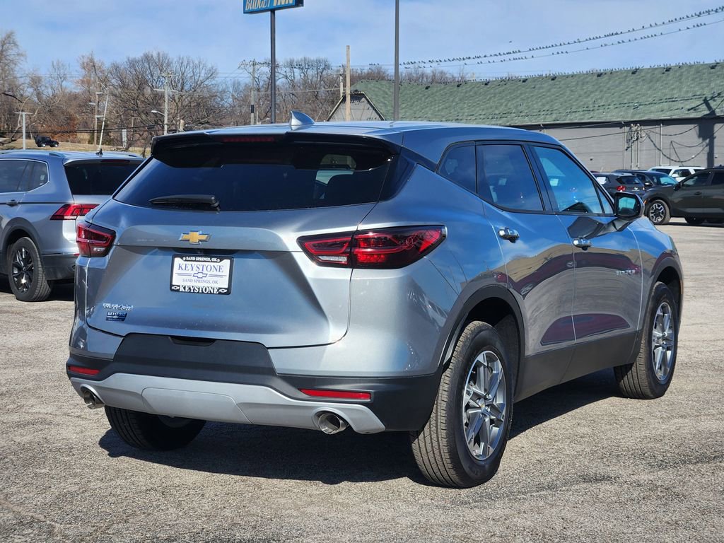 Used 2025 Chevrolet Blazer LT image 5