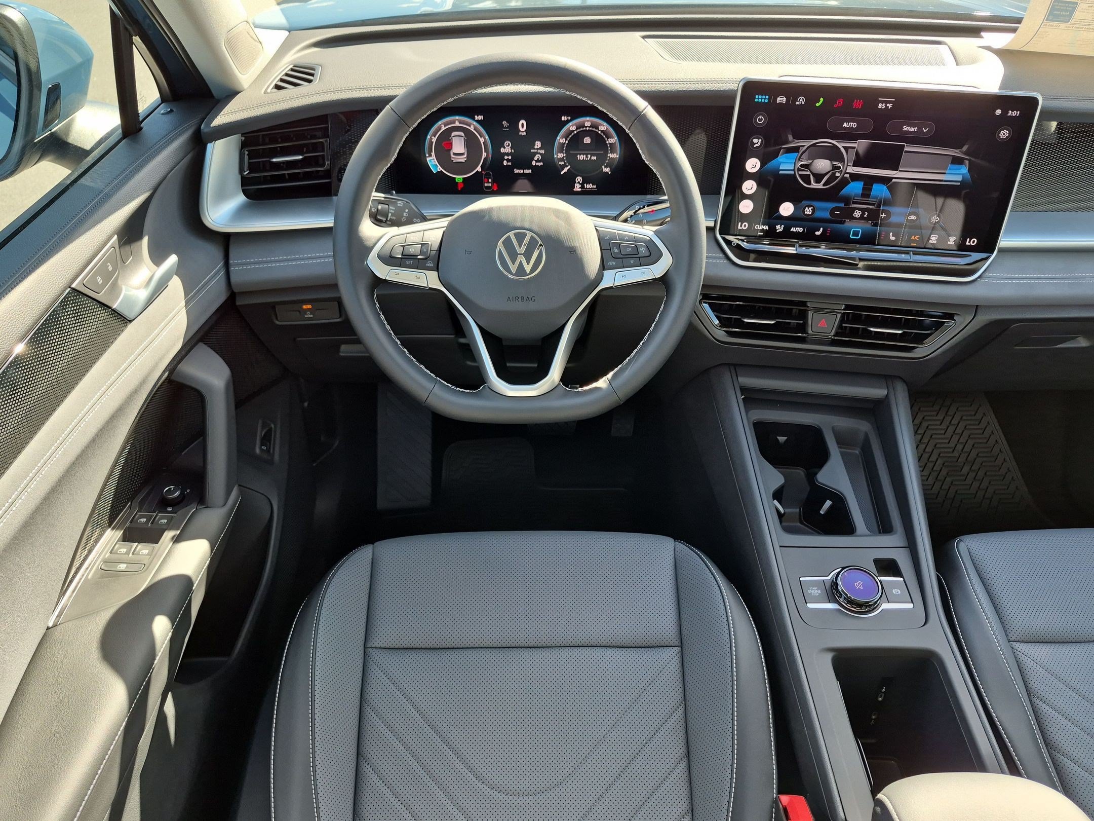 New 2026 Volkswagen Tiguan SE FWD image 29