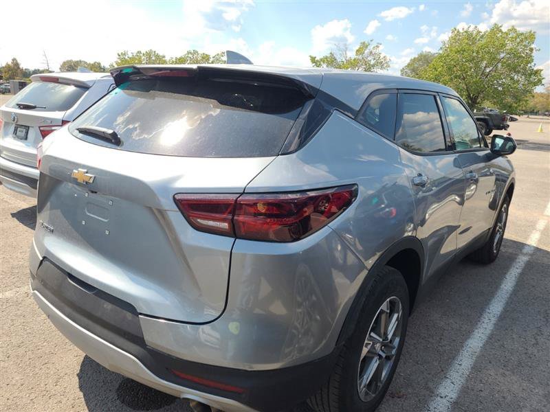 Used 2026 Chevrolet Blazer LT FWD image 9