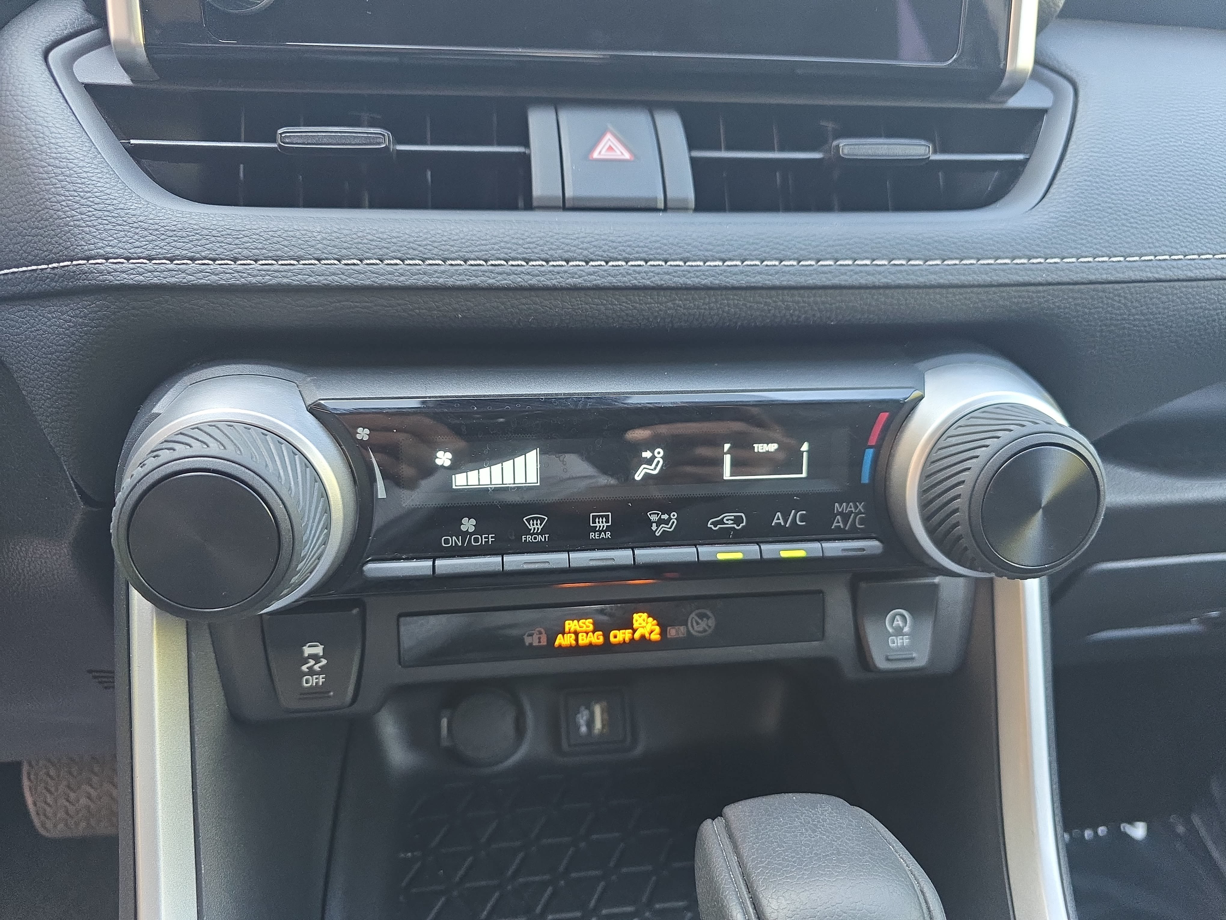 Certified 2025 Toyota RAV4 LE AWD/4WD image 22