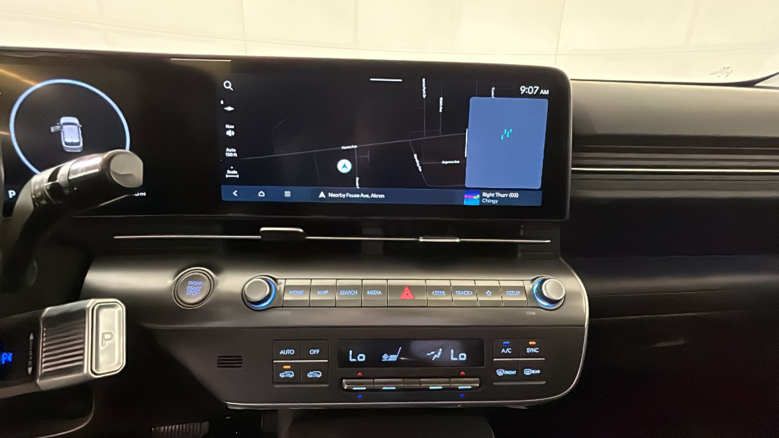 Used 2025 Hyundai Kona Limited AWD/4WD image 32