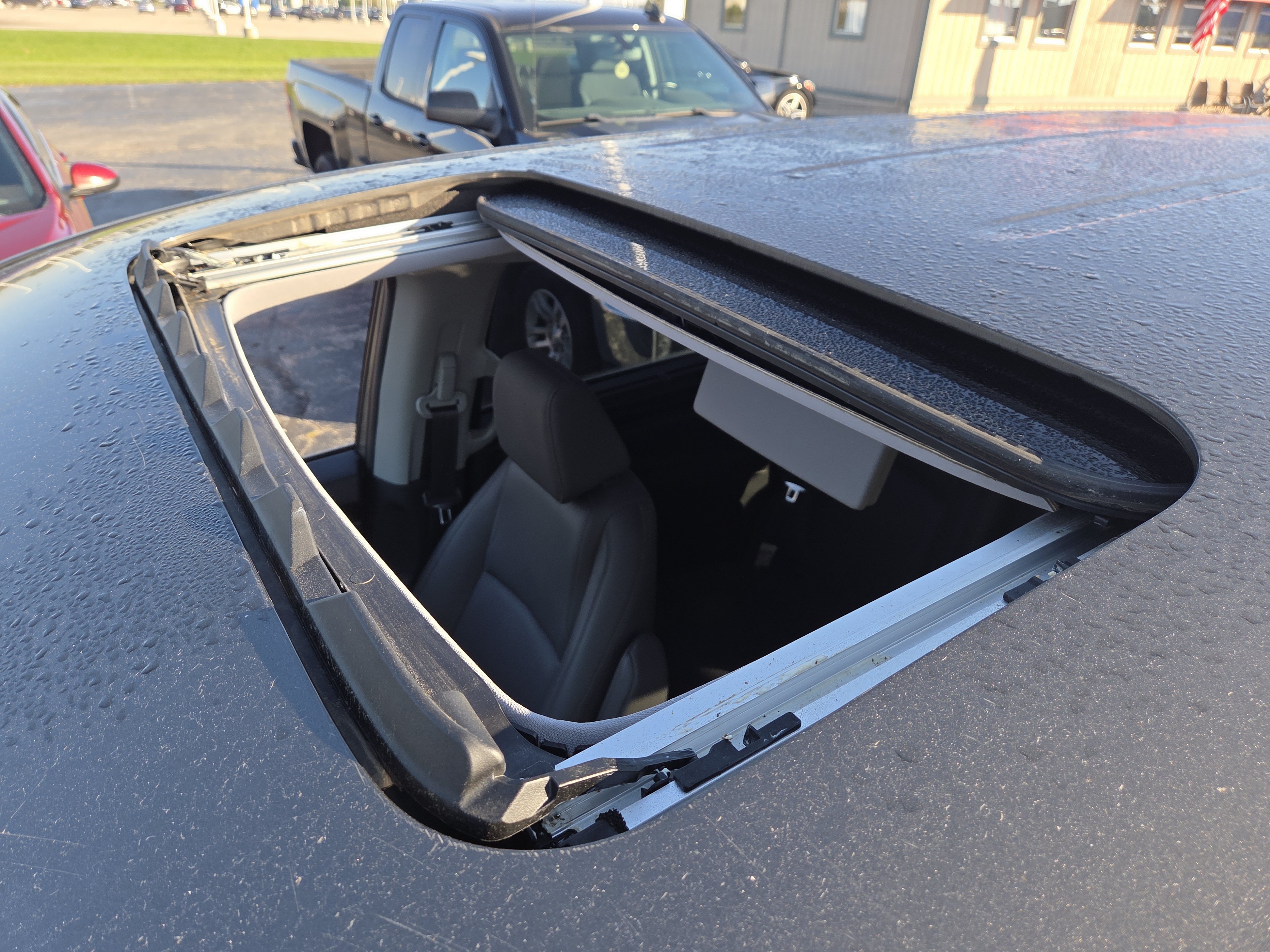 Used 2018 Honda Odyssey Touring image 3
