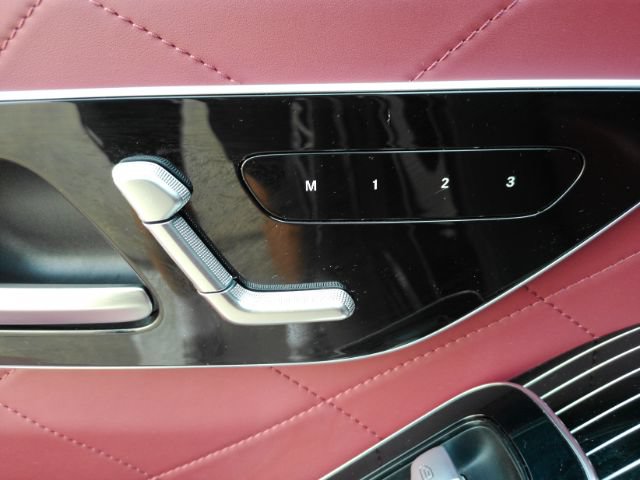 Used 2024 Mercedes-Benz S 580 4MATIC Sedan w/ AMG Line image 25