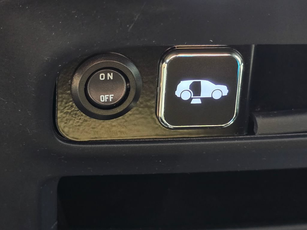 Used 2026 Chrysler Pacifica Select FWD image 31