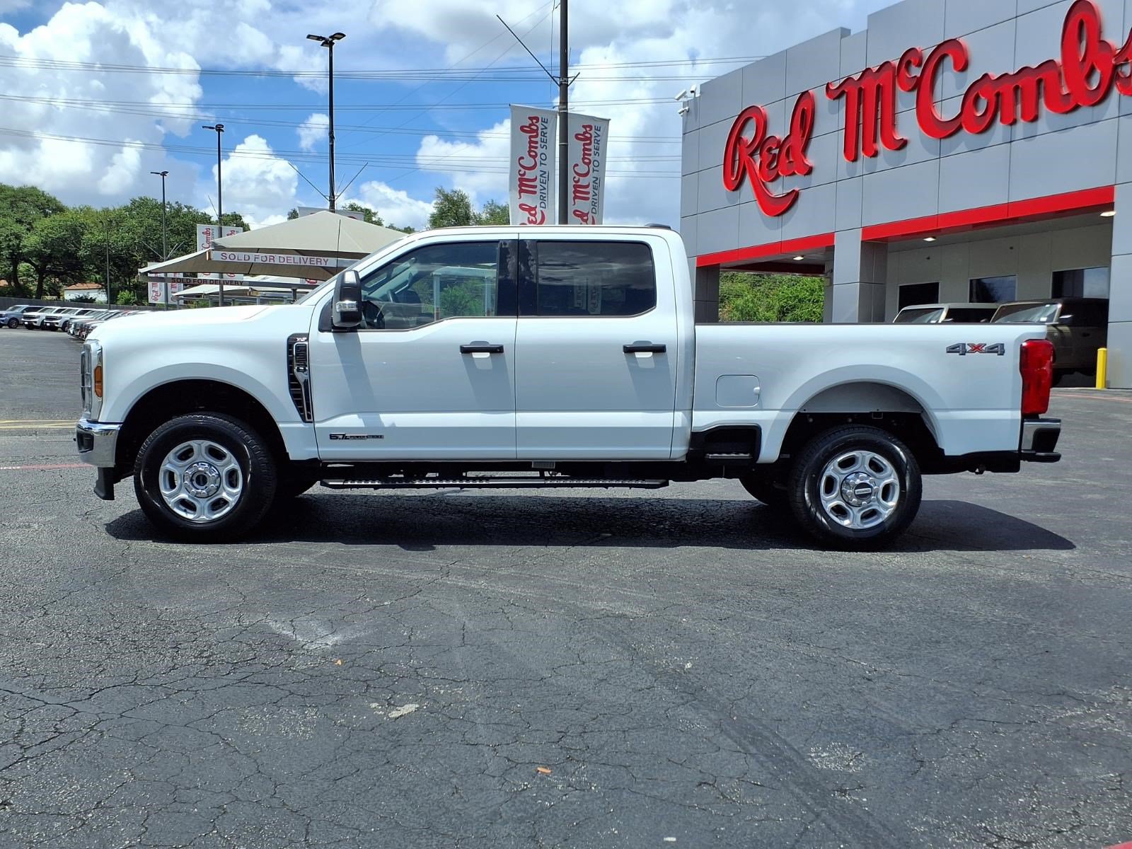 Used 2025 Ford F350 XLT AWD/4WD image 9
