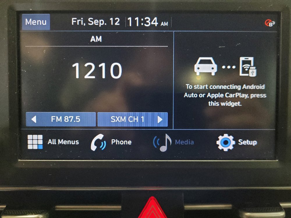 Used 2023 Hyundai Elantra SEL image 25