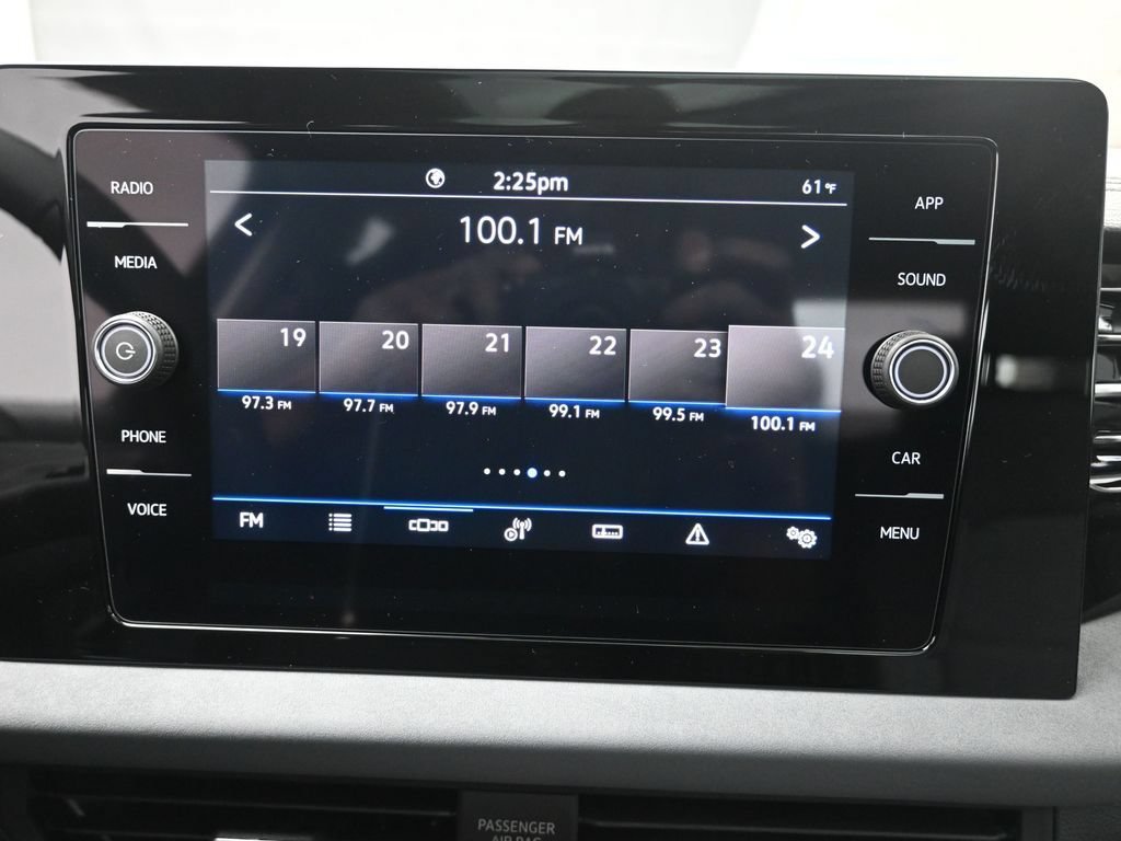 New 2026 Volkswagen Jetta SE FWD image 11