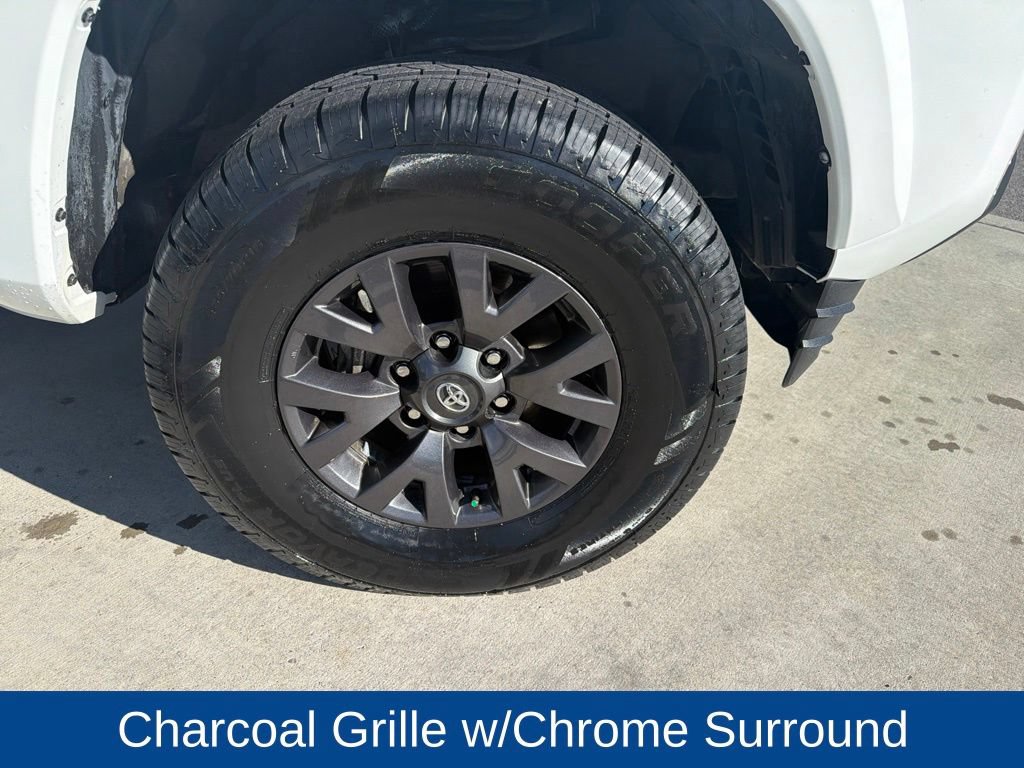 Used 2023 Toyota Tacoma SR5 AWD/4WD image 11