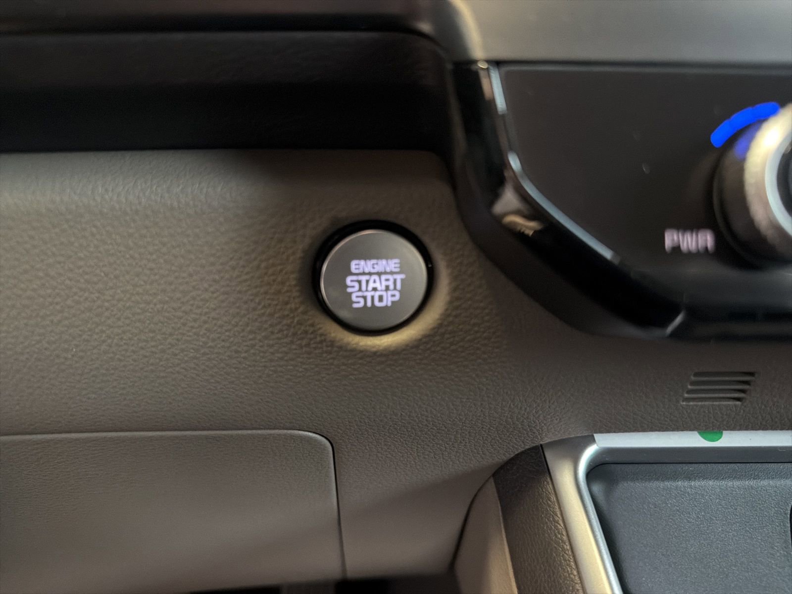 New 2026 Kia Carnival LX image 27