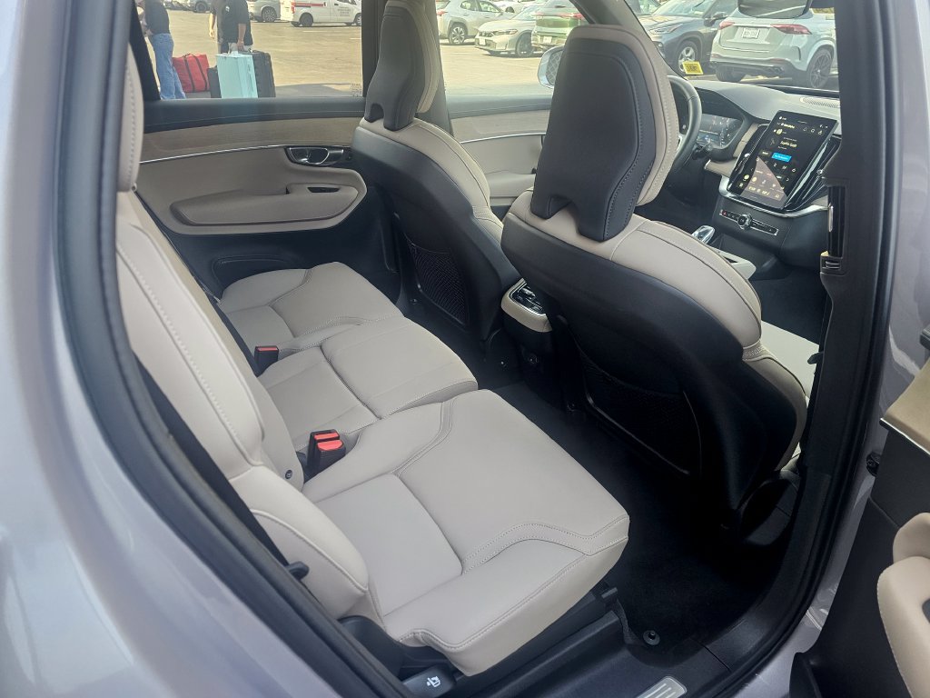 Certified 2026 Volvo XC90 B6 Plus w/ Protection Package Premier AWD/4WD image 33
