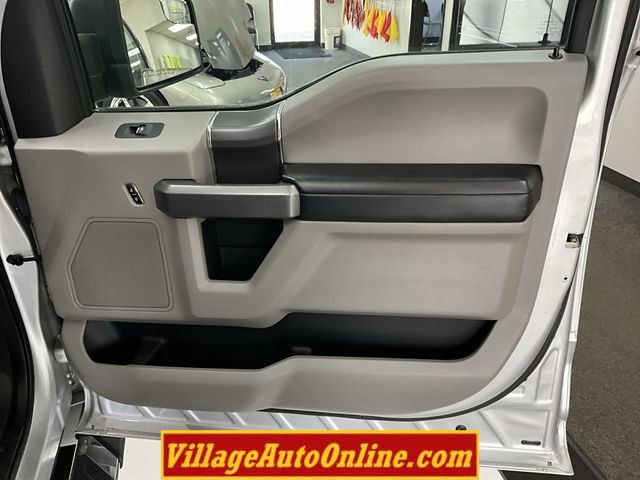 Used 2016 Ford F150 XLT w/ Equipment Group 302A Luxury image 38