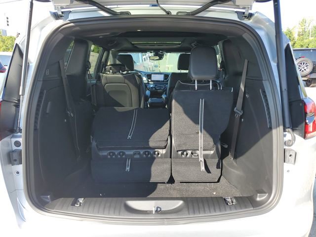 New 2026 Chrysler Pacifica Limited w/ S Appearance Package image 4