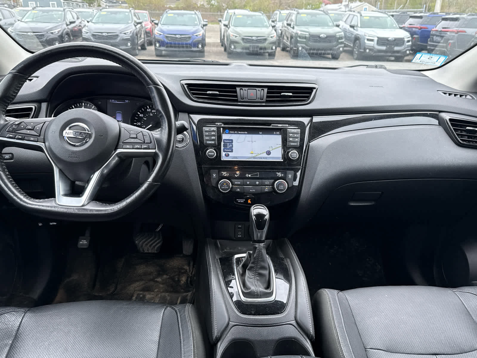 Used 2017 Nissan Rogue Sport SL AWD/4WD image 9