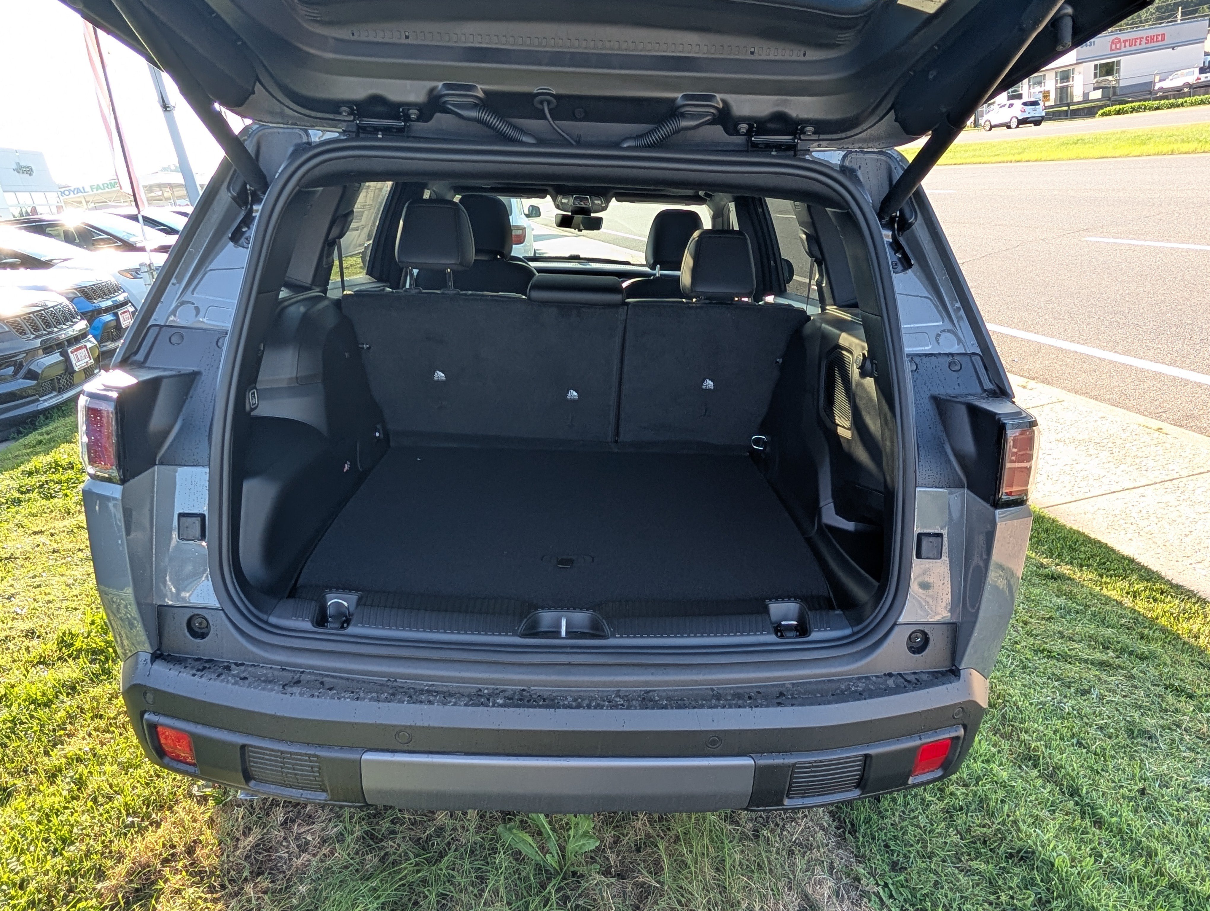 New 2026 Jeep Cherokee Overland w/ Advanced Pro Tech Group AWD/4WD image 12