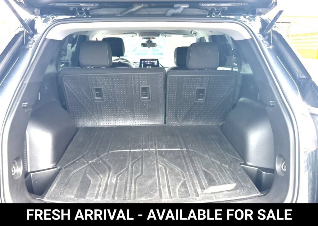 Used 2024 Chevrolet Blazer LT w/ Midnight/Sport Edition FWD image 16