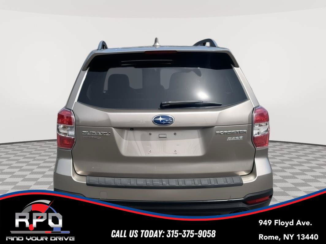 Used 2016 Subaru Forester 2.5i Touring AWD/4WD image 4