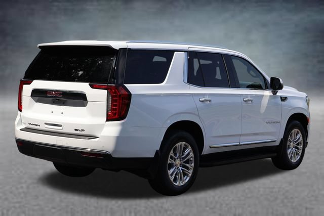 Used 2023 GMC Yukon SLT w/ SLT Luxury Package AWD/4WD image 3