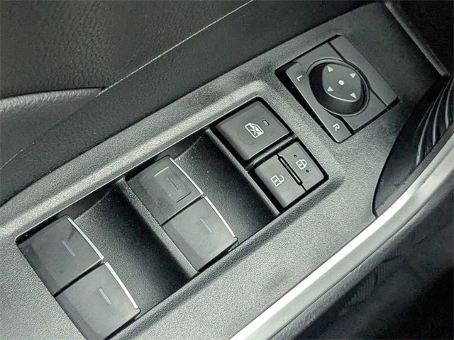 Used 2025 Toyota RAV4 XLE image 24
