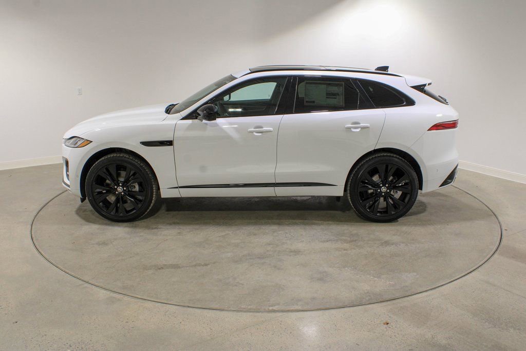 New 2026 Jaguar F-PACE R-Dynamic S image 2