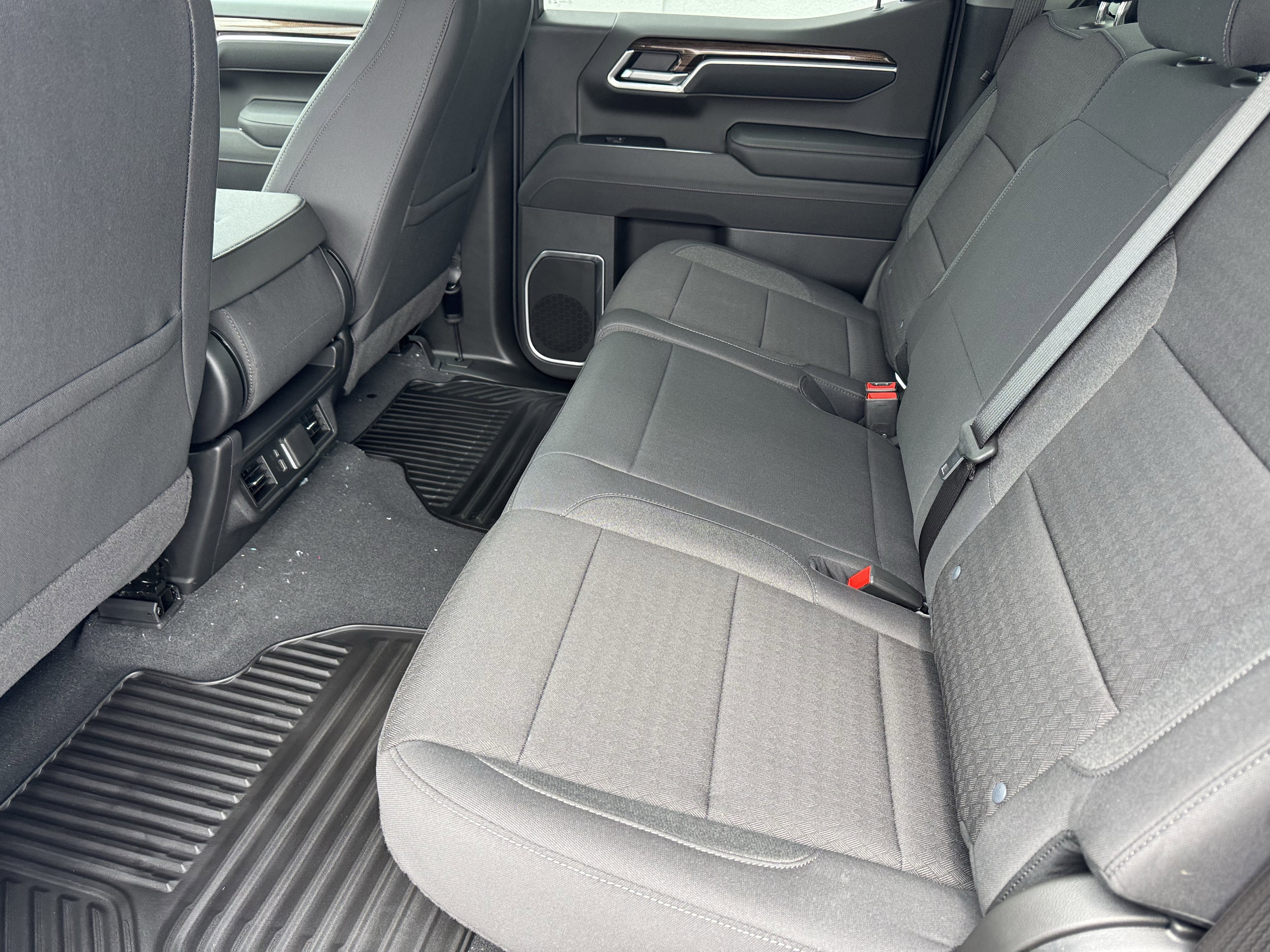 New 2026 Chevrolet Silverado 1500 LT w/ Z71 Off-Road Package AWD/4WD image 15