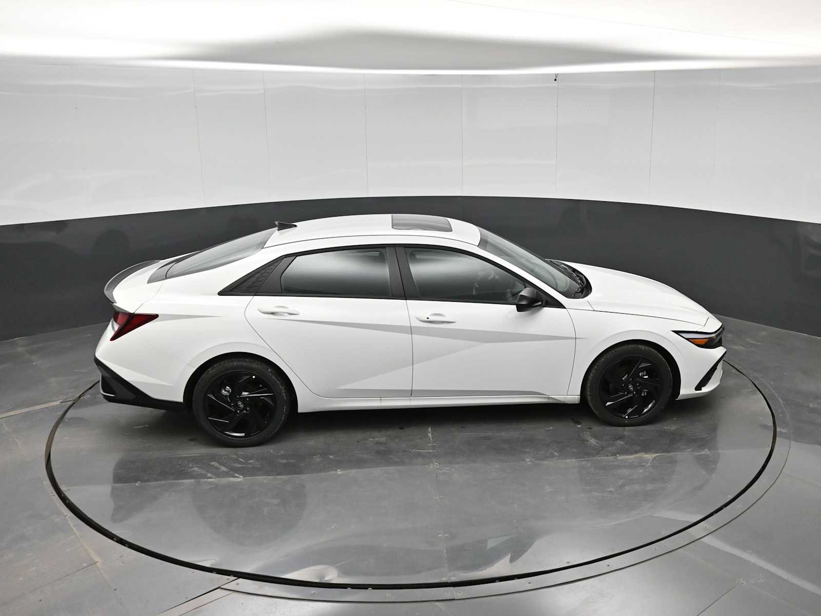 New 2026 Hyundai Elantra SEL Sport FWD image 37
