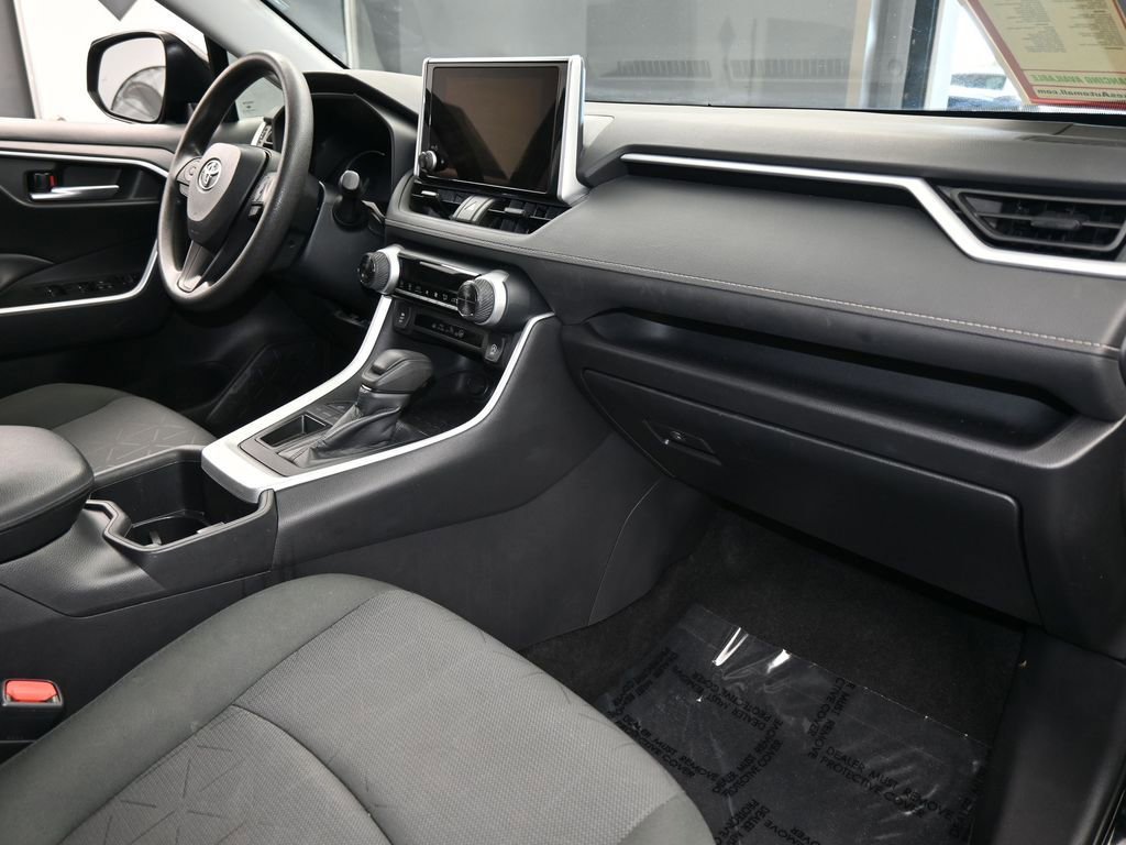 Used 2024 Toyota RAV4 XLE image 47