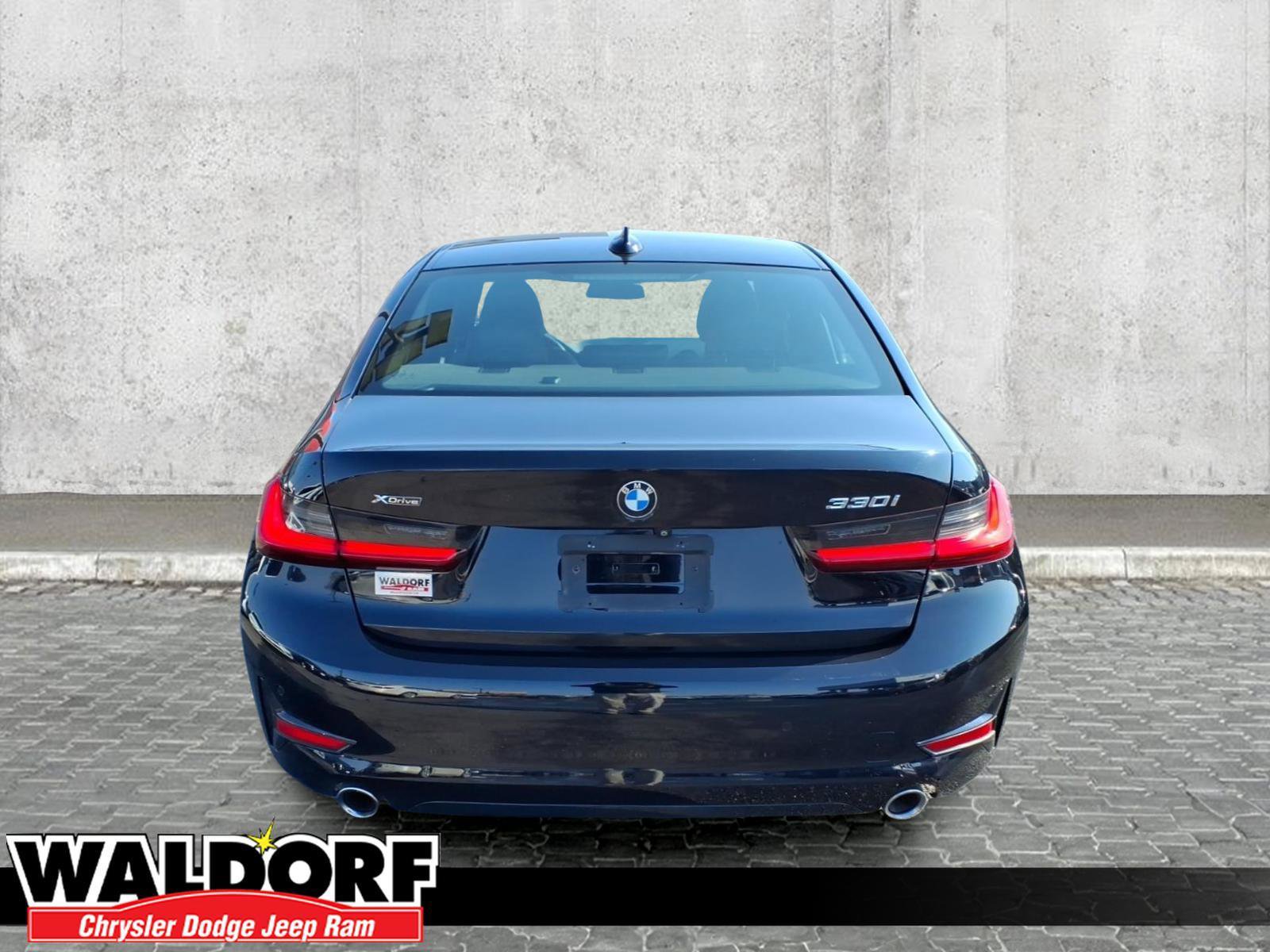 Used 2020 BMW 330i xDrive Sedan w/ Convenience Package image 3