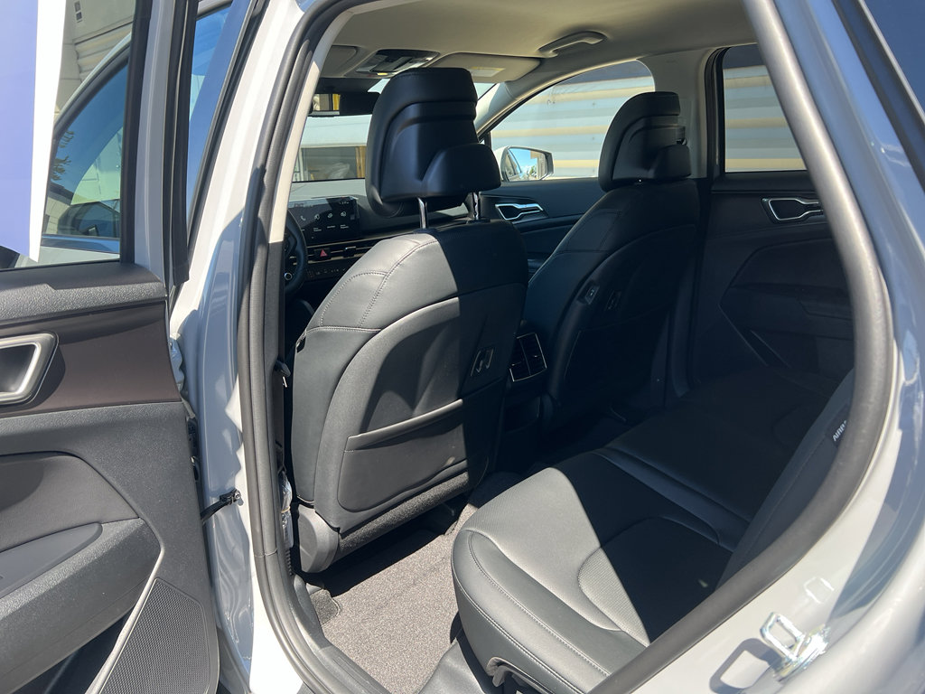 New 2026 Kia Sportage EX image 12