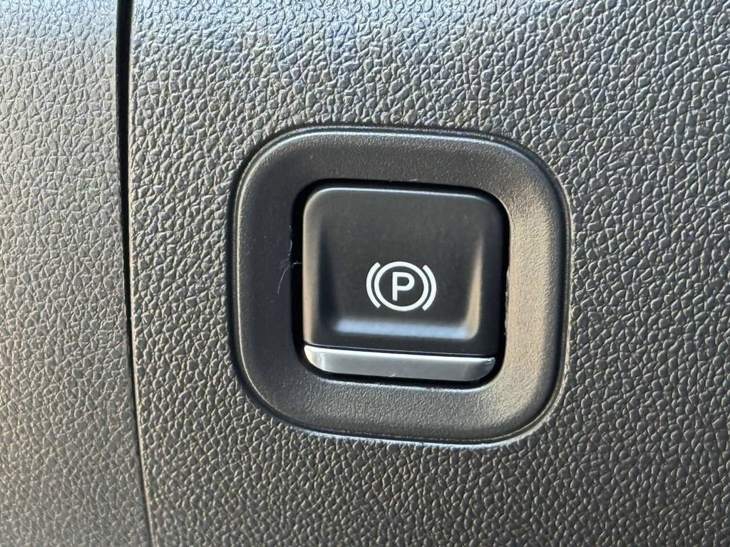 Used 2025 Chevrolet Silverado 1500 W/T RWD image 19