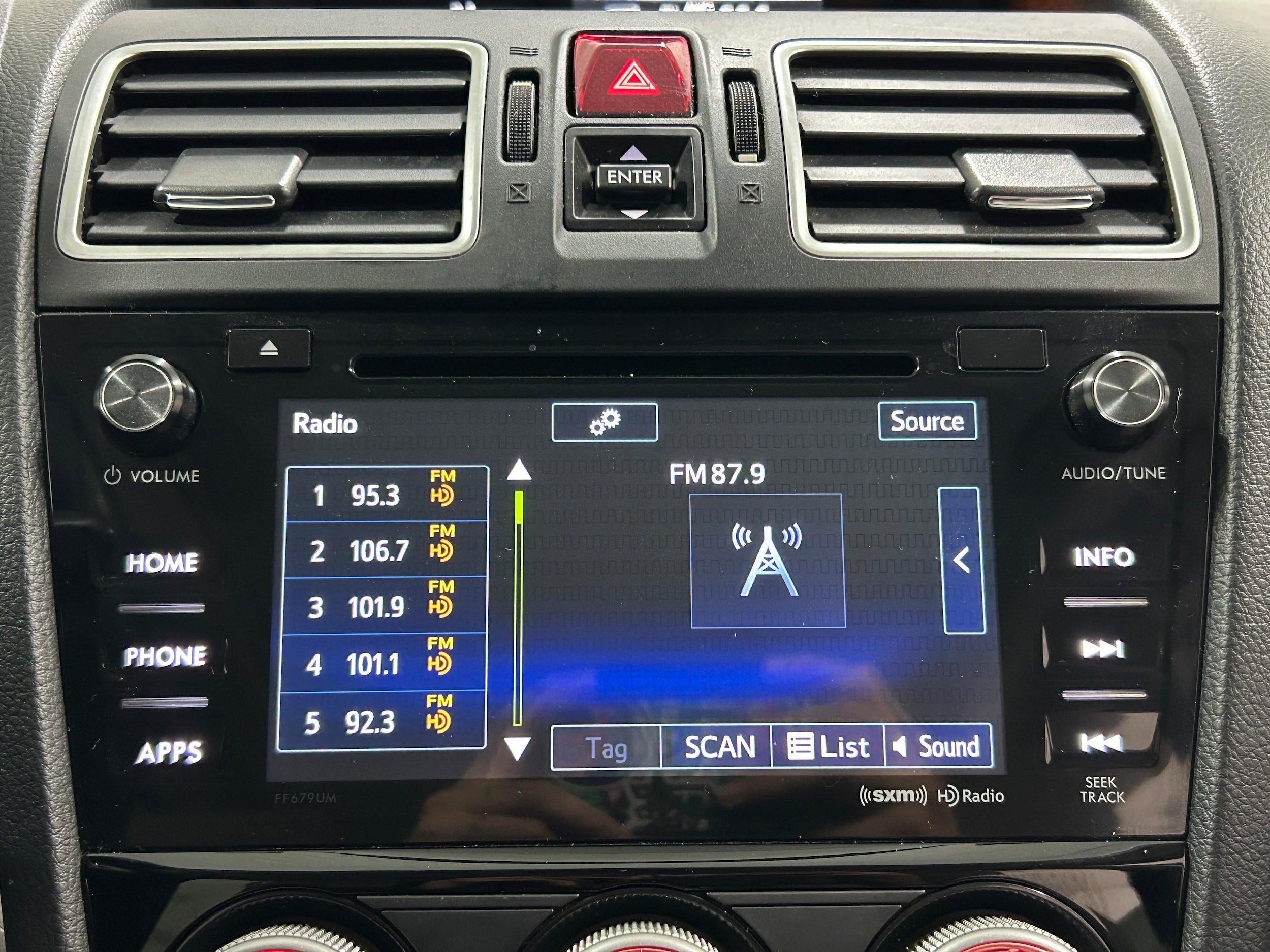 Used 2018 Subaru Forester 2.5i Premium AWD/4WD image 6
