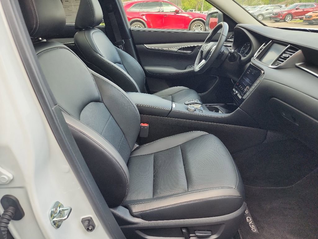 Used 2023 INFINITI QX50 Luxe AWD/4WD image 28