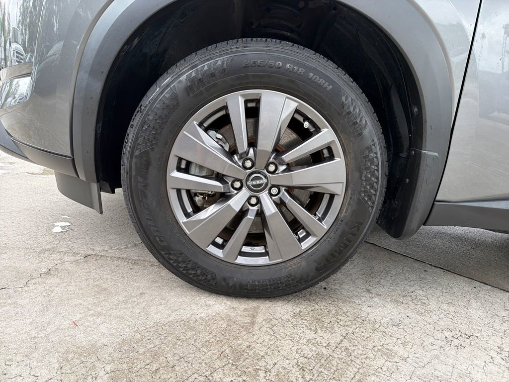 Used 2023 Nissan Pathfinder SV FWD image 11