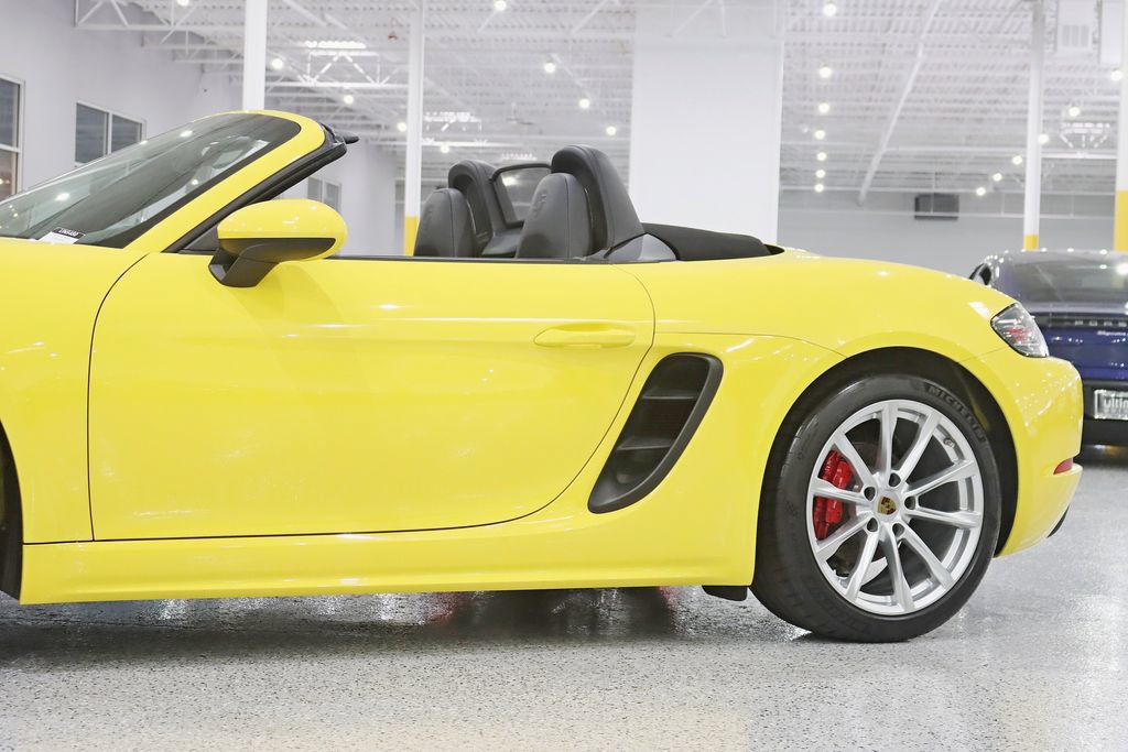 Used 2019 Porsche 718 Boxster S RWD image 4