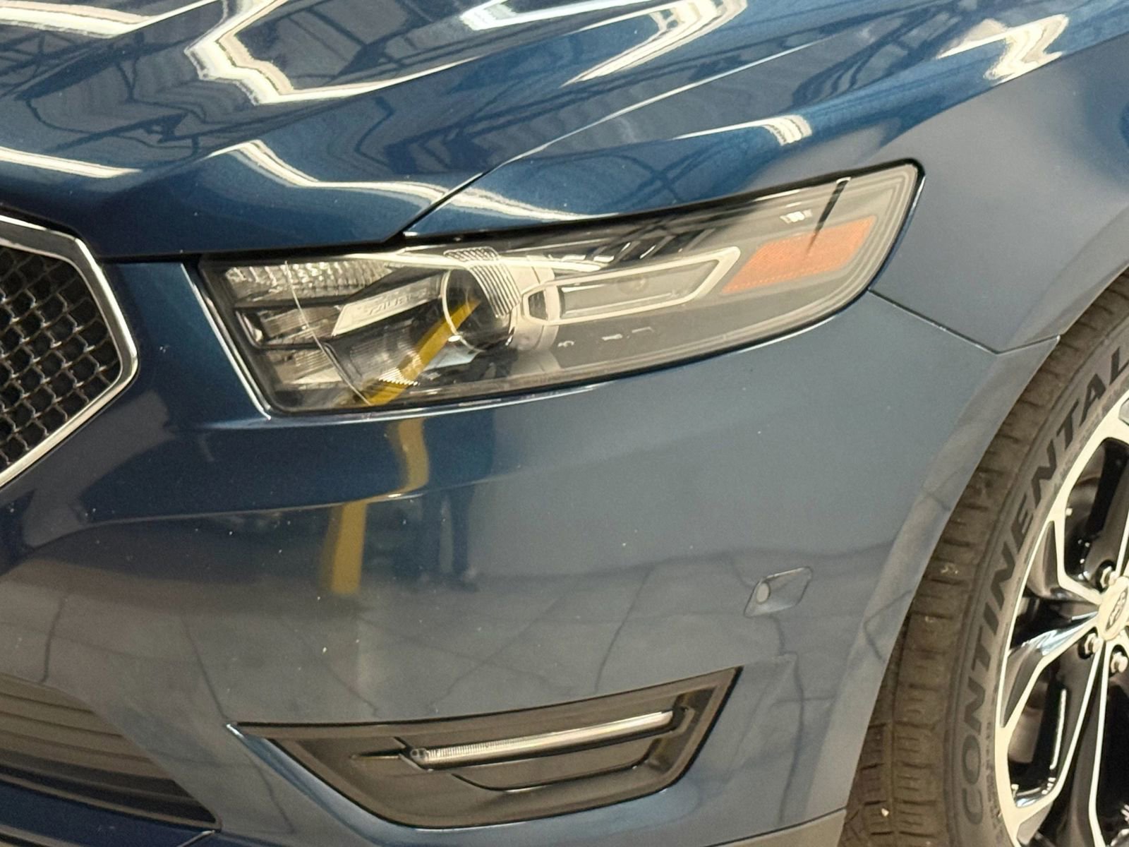 Used 2017 Ford Taurus SHO w/ Driver Assist Package image 4