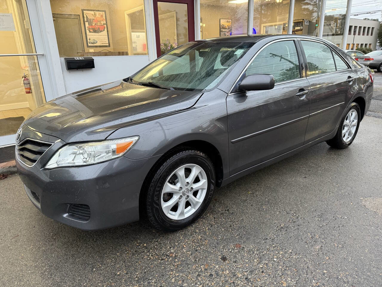 Used 2011 Toyota Camry LE w/ LE Extra-Value Pkg image 22