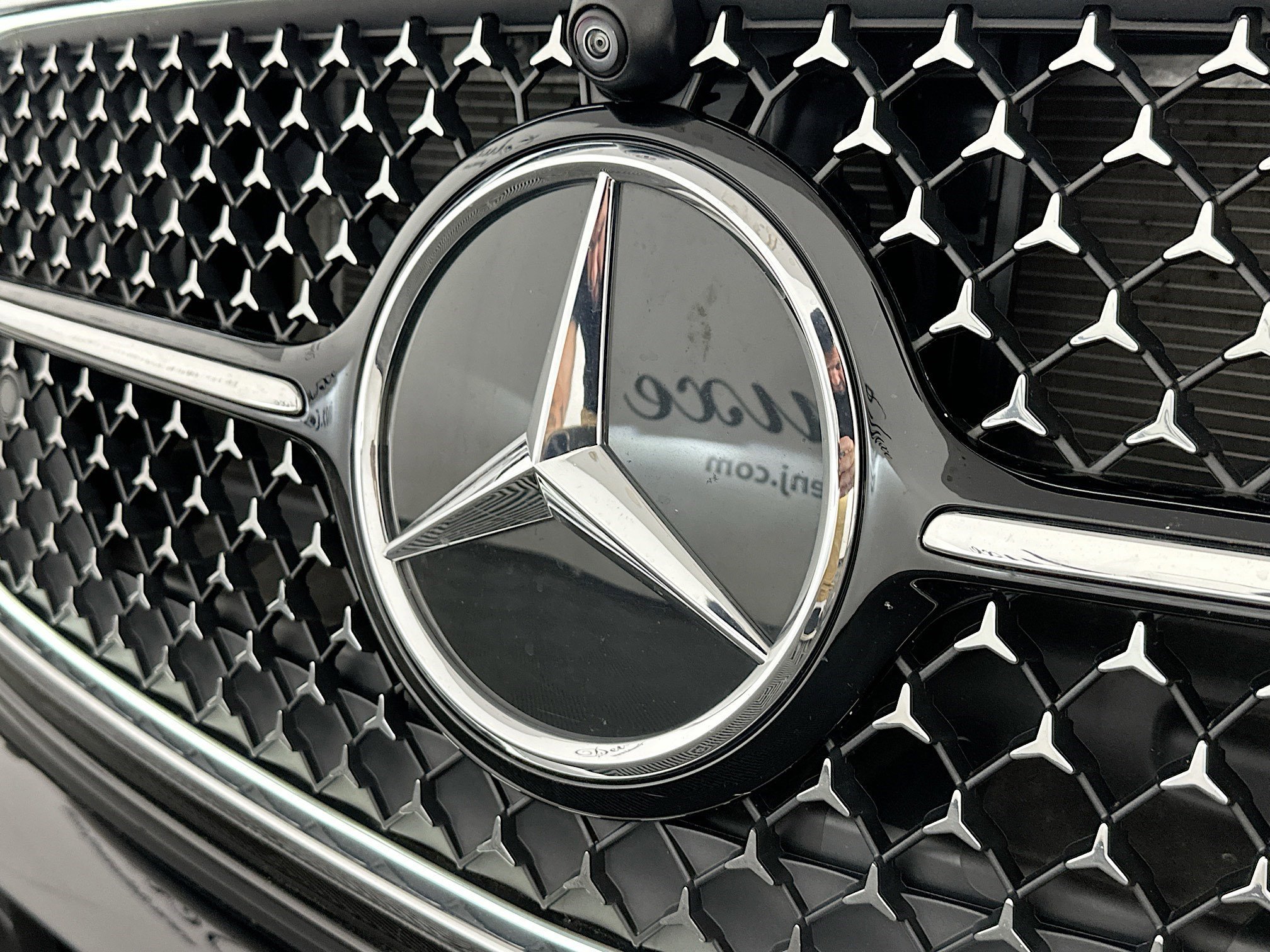 Used 2025 Mercedes-Benz E 450 4MATIC Sedan w/ MBUS Superscreen Package image 34