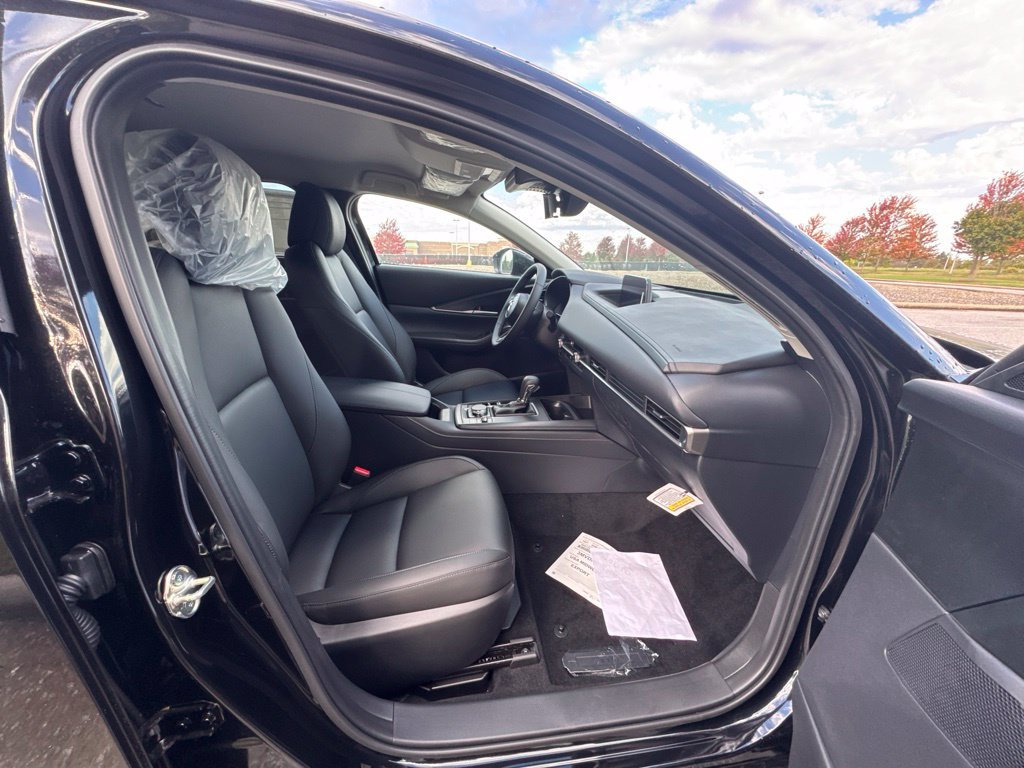 New 2026 MAZDA CX-30 AWD 2.5 S w/ Select Sport Pkg image 3