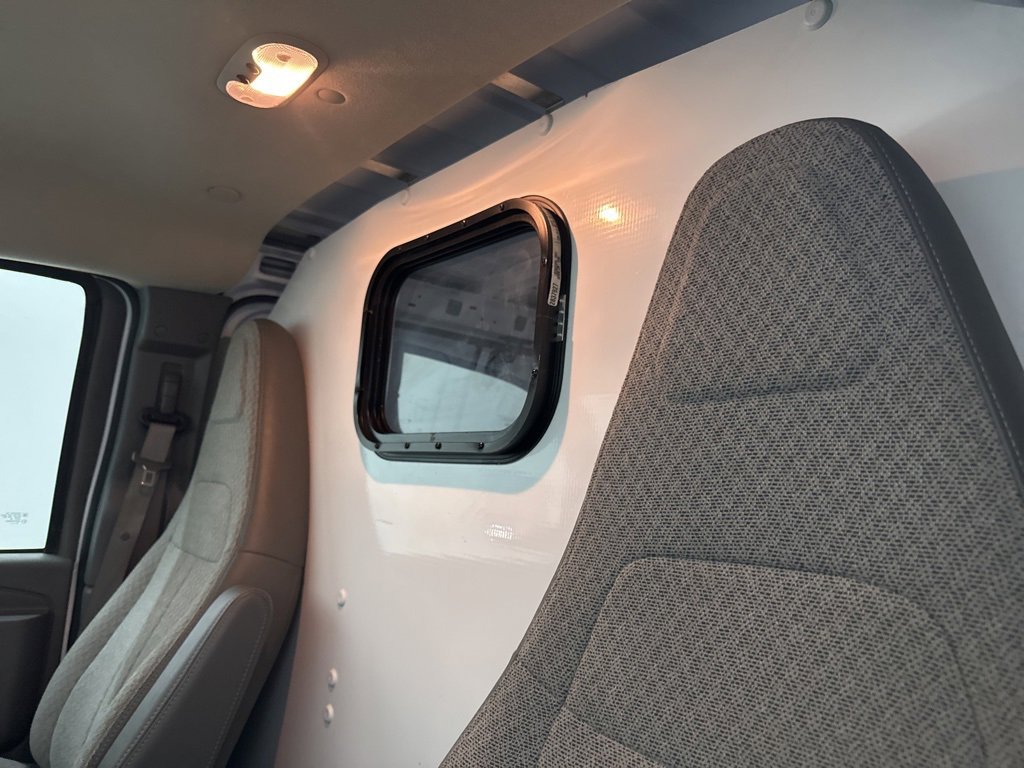 Used 2020 Chevrolet Express 2500 image 29