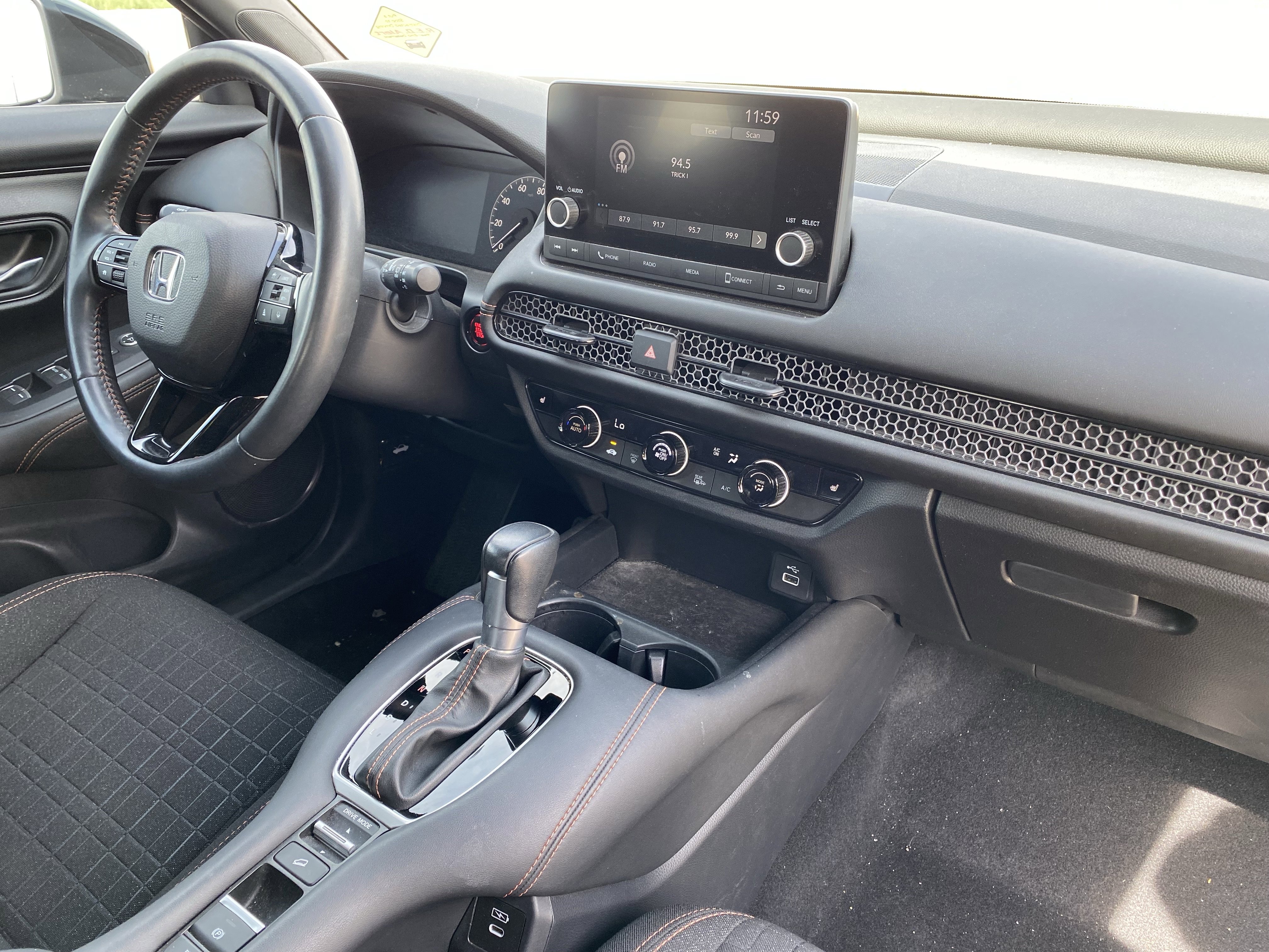 Used 2024 Honda HR-V Sport image 12