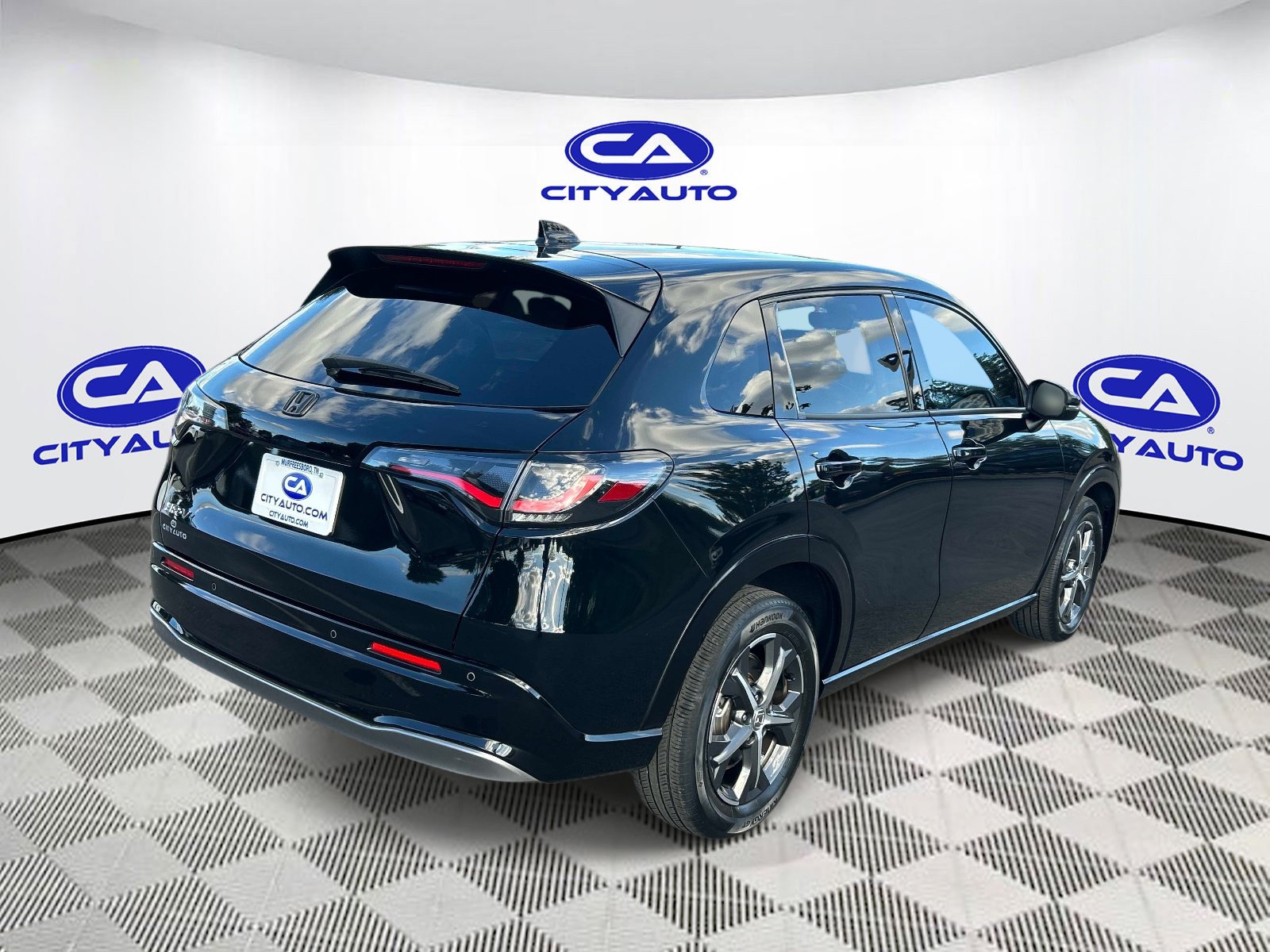 Used 2025 Honda HR-V EX-L image 3