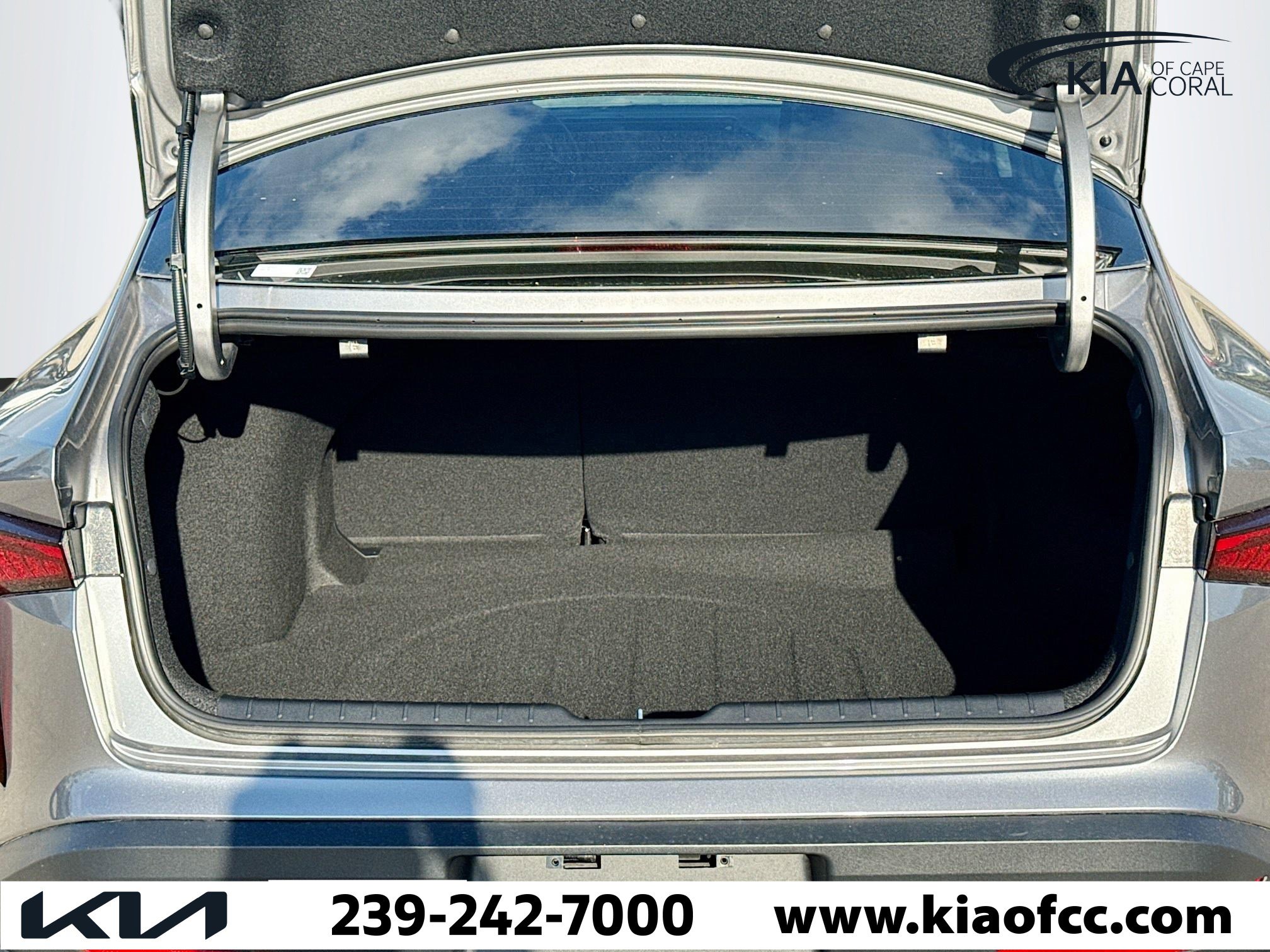 New 2025 Kia K4 LXS image 12