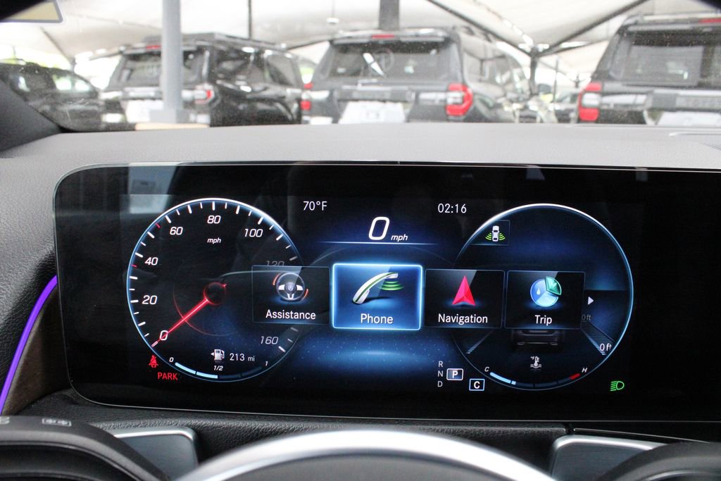 Used 2022 Mercedes-Benz GLB 250 4MATIC image 30