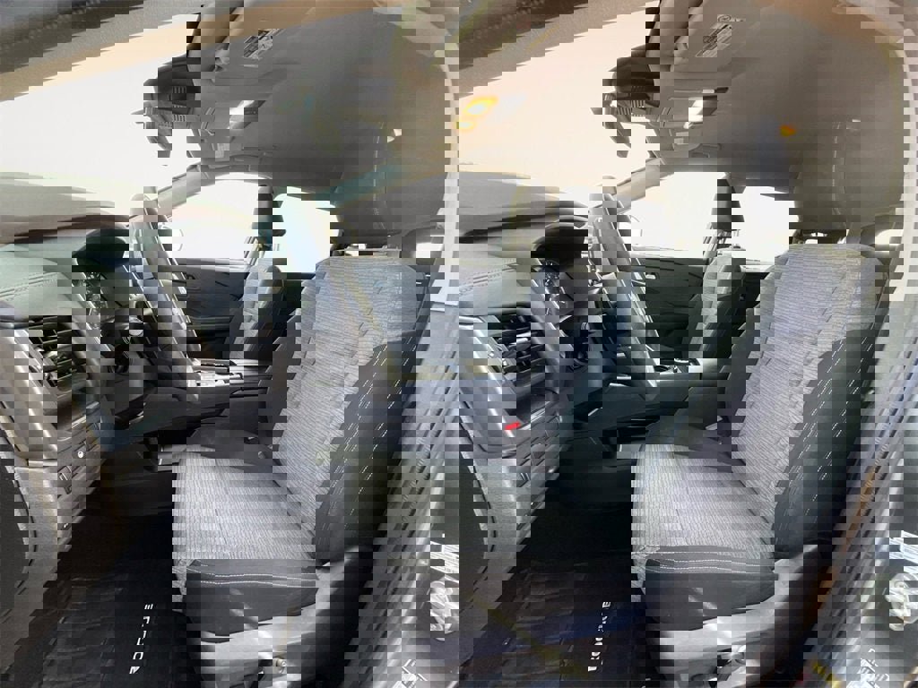 Used 2023 Nissan Rogue SV image 9