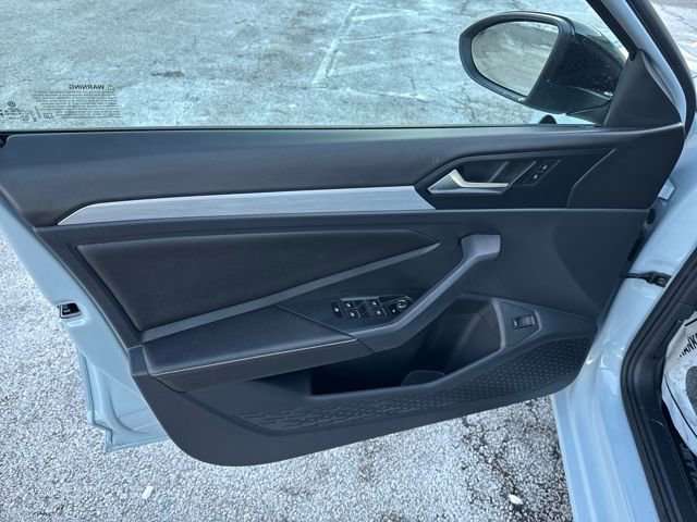 Certified 2025 Volkswagen Jetta Sport image 11