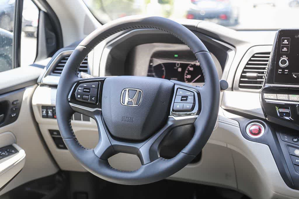Certified 2026 Honda Odyssey EX-L image 17