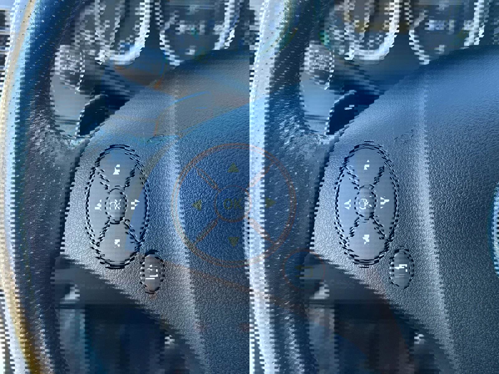 Used 2011 Mercedes-Benz E 550 E 550 image 26